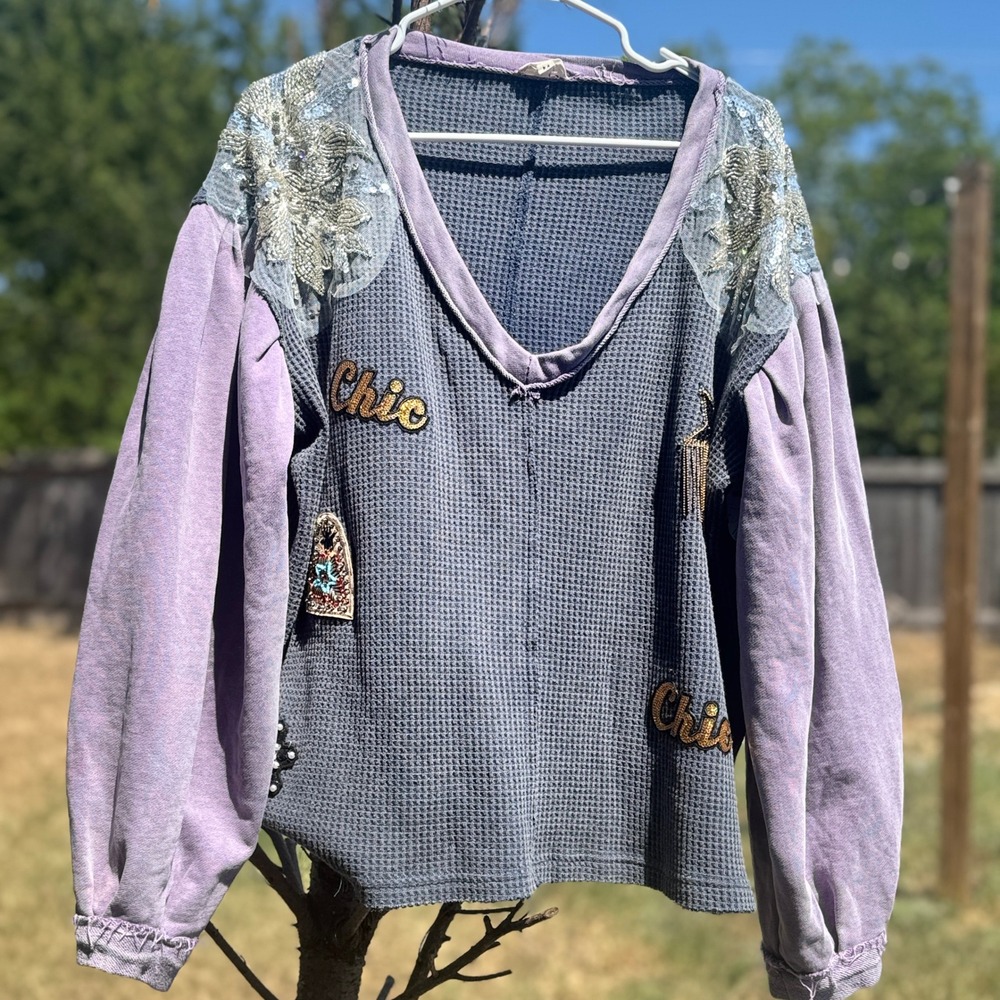 POL Top Womens Medium Blue Purple Waffle Knit Sequin Patch Embellished V Neck - Picture 11 of 11